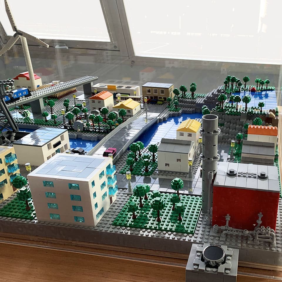 Maquette de la centrale hydraulique en legos